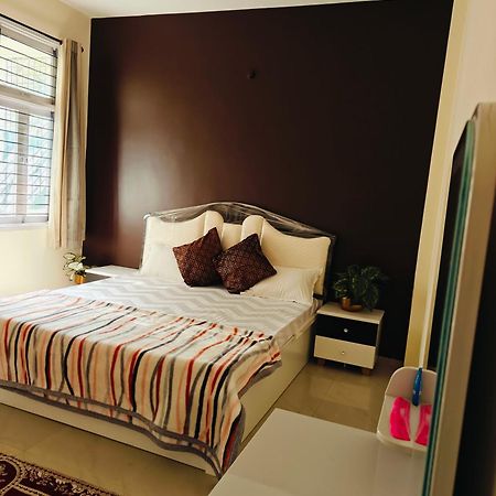 Ava Homestay Indore Bagian luar foto