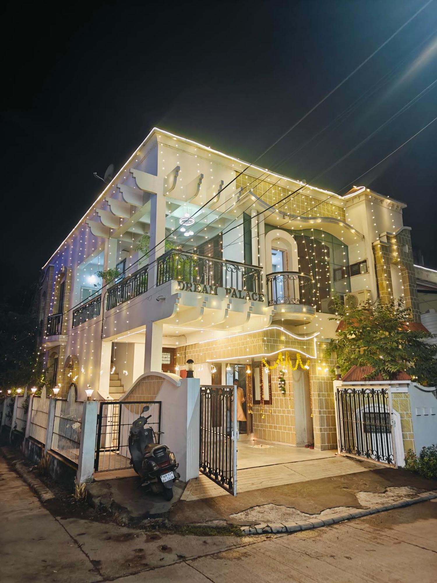 Ava Homestay Indore Bagian luar foto